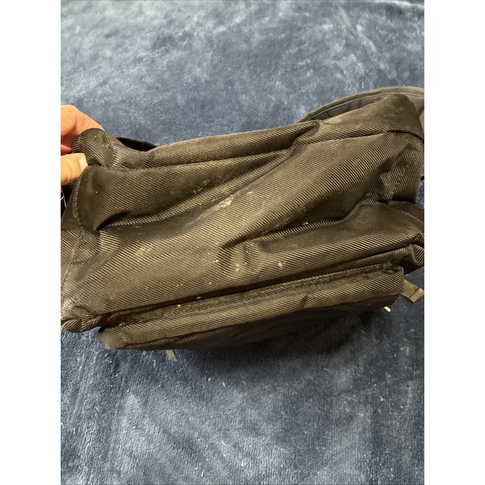Kenneth Cole Reaction Backpack Black Nylon Chevron Quilted Gold Hardware Zipper - Picture 14 of 14